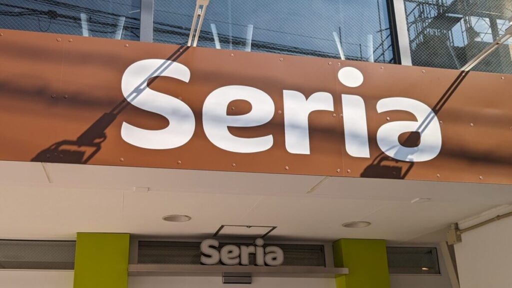 ファミカーオンライン | デリカD:5の収納アイデア12選！100均や自作棚で快適空間へ