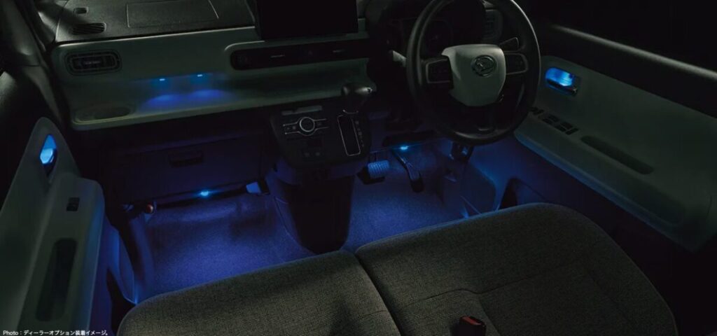 ダイハツ ムーブキャンバス公式より