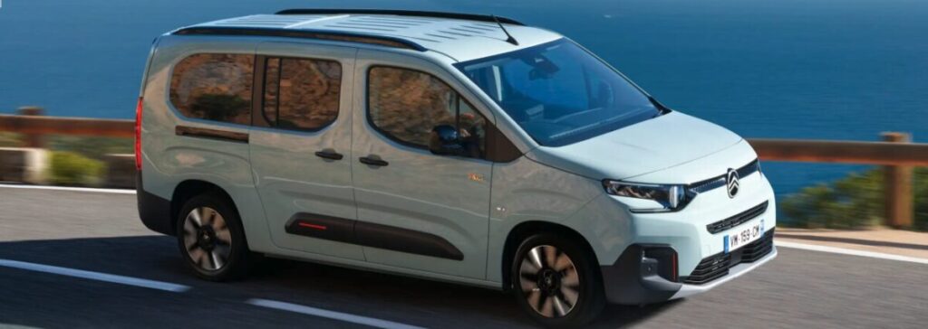 Stellantisジャパン株式会社 berlingo 公式 より