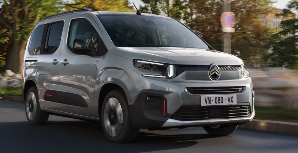 Stellantisジャパン株式会社 berlingo 公式 より